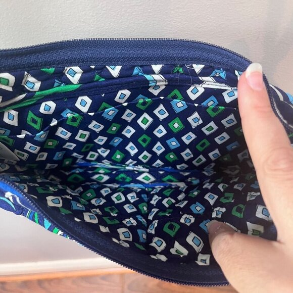 NEW Vera Bradley Mediterranean Blue Libby Crossbody Bag Adjustable Strap Quilted - Picture 3 of 5